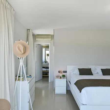 Lagos 36 By Villagrancanaria *